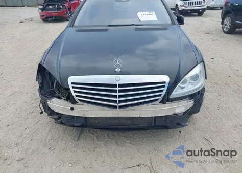 2011 Mercedes-Benz S 550 4Matic z USA, uszkodzony, nr VIN WDDNG8GB1BA405570